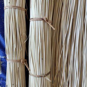 Offre Spéciale 100% noyau de rotin cannelé naturel 6 pieds de long cannelure pour chaise cannage 4mm et 5mm fournisseur en gros du Vietnam - Product Image 6