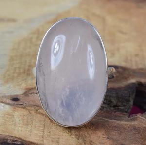 925 Plata de ley Diseñador clásico Corte ovalado Rosa Cuarzo Boda Compromiso Aniversario Anillo Enero Birthstone - Product Image 2