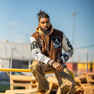 Veste universitaire en toile pour homme avec col montant, design personnalisé et broderie en chenille - Product Image 1