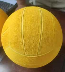 Pelota de Waterpolo de color personalizado de la mejor calidad, nuevo diseño, Voleibol pulido a mano, diseño de logotipo personalizado - Product Image 1