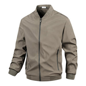 Chaqueta deportiva informal para correr para hombre de alta calidad, cortavientos de nailon y poliéster ligero, con cremallera completa, diseño frontal a cuadros - Product Image 2