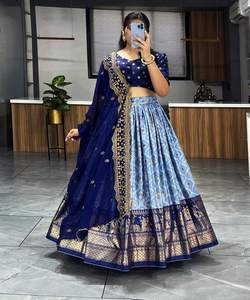 TEJIDO DE DISEÑADOR HILO DE SECUENCIA Y TRABAJO DE SECUENCIA LEHENGA CHOLI CON DUPATTA WEDDING WEAR PRECIO AL POR MAYOR ROPA ÉTNICA AZUL MARINO - Product Image 5