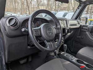 Jeep Wrangler Unlimited Sport 2017 USADO con Volante a la Izquierda/Derecha - Product Image 5