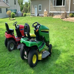 Tractor cortacésped agrícola usado John Deeree X330 a la venta en stock listo para enviar eficiente y robusto para la Agricultura - Product Image 4