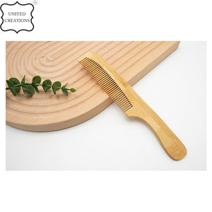 Peine de dientes estrechos de bambú de madera respetuoso con el medio ambiente con logotipo personalizado, superventas al por mayor personalizado de fábrica - Product Image 3