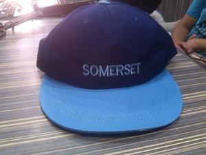 หมวกคริกเก็ตซันปีกกว้างทุกสีพร้อมโลโก้ - Product Image 5