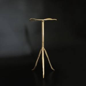 Table d'appoint moderne Table en métal fabriquée à la main Meubles de salon uniques Table en bronze au design contemporain Décoration intérieure artistique - Product Image 3