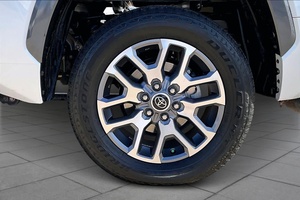 Toyota Tundra 2024 Edición 1794 Híbrida 4x4 CrewMax 5.5' Bed - Seminueva, Lista para Enviar - Product Image 6