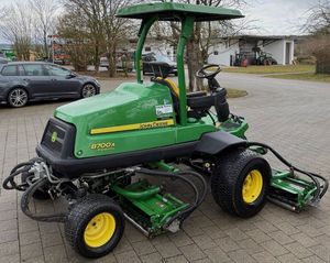 Cortadora de Césped JOHN DEER 8700 A 4WD - Product Image 4