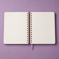 Carnet LABON personnalisé motif échiquier céleste violet rose, couverture rigide, spirale métallique dorée, pages lune croissante et étoile à huit branches, ruban