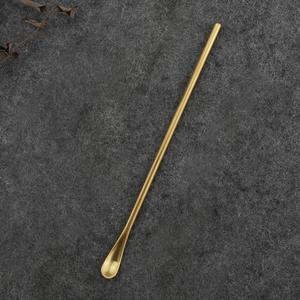 Cuchara de Barra para Cócteles de Acero Inoxidable de Primera Calidad con Acabado Dorado, Mango Largo, Diseño Suave, Ideal para Bares Profesionales y Mezclas Caseras - Product Image 5