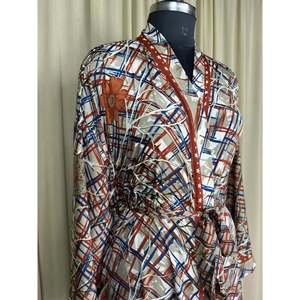 Kimono de Seda Reciclada para Mujer, Estilo Boho Chic Vintage, Vestido de Playa, Bata de Descanso para Resort, Cubre Traje de Baño Estilo Gitano - Product Image 5