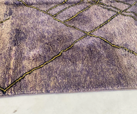 Tapis en laine Beni Mrirt marocain fait main en violet, tissé à la main, tapis personnalisé OEM, motif géométrique, forme carrée, lavable