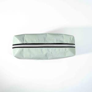 Sac de rangement cosmétique de mode d'usine BSCI avec motif de bonbons de Logo personnalisé de fermeture éclair pour le voyage de maquillage fait de papier de Tyvek de tissu - Product Image 5