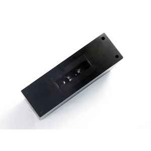 Landtek GM-268 Glossimètre à trois angles 20/60/85 254 groupes de mesures USB/RS-232/ pour la mesure sur machine à bois - Product Image 4