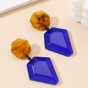 Boucles d'oreilles en résine écologique avec fleurs pressées et feuille d'or - Thème Amour, Design Fée & Ange, Cadeau de Saint-Valentin pour Elle - Product Image 3