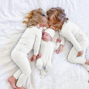 Pyjamas au design unique pour enfants Ensemble de vêtements pour garçons Vêtements de nuit pour enfants Vêtements d'hiver Ensemble de pyjama pour enfants - Product Image 4
