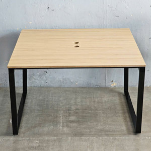Mesa de Computadora Minimalista con Patas de Trapecio, Madera Contrachapada, 120x120cm, Recubierta de Melamina, para Dormitorio HBTC035 - Product Image 3