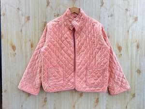 Manteau d'hiver en velours indien matelassé en coton fait à la main pour femmes, respirant, réversible, avec capuche, bouton tricoté, style décontracté. - Product Image 3