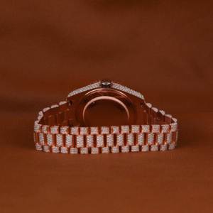 Cadran couleur or rose Montre moissanite entièrement glacée Montre luxueuse en acier inoxydable Cadran vintage Poignet hip hop Personnalisé Hand Mad - Product Image 3