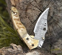 Couteau de poche pliant en acier damassé personnalisable OEM manche en bois fait à la main bouton poussoir Style lame Camping en plein air bas prix bricolage
