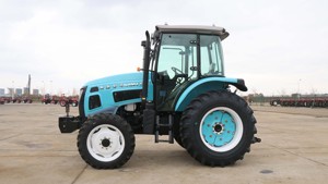   Tracteur Mini 4x4 50Hp 4WD avec Chargeur à Bras Articulé Tracteur Compact avec Chargeur et Bras Articulé - Product Image 2