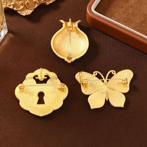 Broche de Mariposa con Esmalte de Porcelana Azul y Blanco, Nuevo Estilo Chino, Broche para Hanfu y Qipao - Product Image 2
