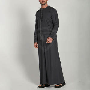 Service OEM Robe musulmane islamique en tissu respirant contrasté de couleur pour hommes avec fermeture à bouton pour hommes - Product Image 6
