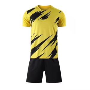 Ropa de fútbol para hombres de alta calidad Nueva Impresión de cicatriz Manga corta MOQ bajo Precio al por mayor Uniforme impreso por sublimación de alta calidad - Product Image 1