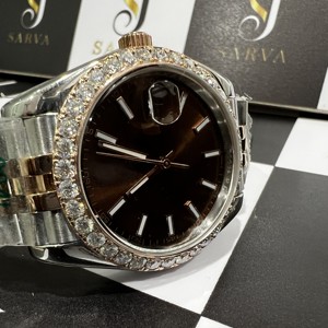 นาฬิกาควอตซ์ผู้ชายหรูหราประดับเพชรโมอิสซาไนต์ VVS1 สแตนเลสสตีล งานทำมือ ระบบอัตโนมัติ  แบบกำหนดเอง - Product Image 2