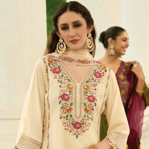 Mull Chanderi แคตตาล็อกเต็มรูปแบบสำหรับงานปาร์ตี้ปักลายมีจำหน่ายในอัตราขายส่งราคาพิเศษ - Product Image 1