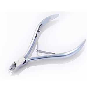 Qualité standard Argent Brillant Double Ressort Cuticules Pinces Lap Joint 7mm Lame Pointue Conception Ergonomique Coupe-ongles pour Salons - Product Image 1