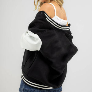 บริการ OEM แจ็คเก็ตวาร์ซิตี้ผู้ชายแบบสบายๆ สำหรับออกกำลังกาย ขายส่งเสื้อแจ็คเก็ตแฟชั่นผู้หญิงคุณภาพสูงสำหรับฤดูหนาว ระบายอากาศได้ดี - Product Image 3