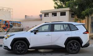 Toyota RAV4 2.0 AWD SUV Usata del 2026 Pronta per l'Esportazione - Product Image 5
