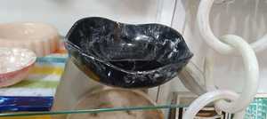 Bols en résine époxy polie artistique pour une restauration de fête haut de gamme et un style de table - Product Image 2