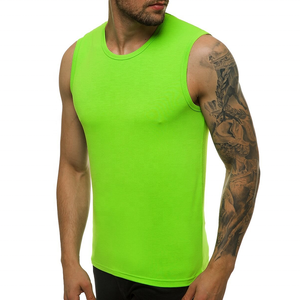 Débardeur côtelé blanc en coton pour homme, personnalisé avec logo, idéal pour la course et la gym - Product Image 3