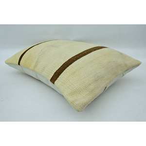 Almohada de lana Kilim Beige con patrón floral vintage, ropa de cama portátil de diseño rústico de lujo de 16x24 pulgadas para Navidad - Product Image 4