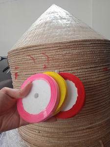 หมวกทรงกรวยรักษ์โลก ผลิตในเวียดนาม รับทำโลโก้  ทำจากผ้าไหม ไม้ไผ่ ใบปาล์ม ใช้สำหรับเดินทาง งานปาร์ตี้ หรือสวมใส่ลำลอง ปรับขนาดได้ - Product Image 3