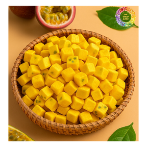 En forme de cube de chips de fruits de la passion lyophilisés, collation de fruits de la passion lyophilisée de produit chaud avec un goût réel du Vietnam - Product Image 1