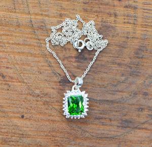 Colgante de Topacio Esmeralda, Plata de Ley 925, Joyería de Piedras Preciosas Hecha a Mano, Elegante Collar para Mujer, Regalo - Product Image 2