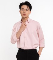 Services de Traitement de Vêtements pour Hommes en Polyester à Compression Personnalisée en Gros au Vietnam – Prix Compétitif, Options de Conception de Chemises OEM/ODM