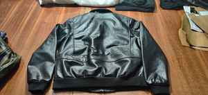Blouson aviateur vintage sur mesure, taille personnalisée, OEM, fin, doublure en cuir véritable gaufré, chaud, pour l'hiver, uni, teint - Product Image 3