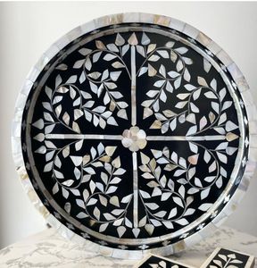 Bandeja de servicio redonda con Incrustaciones de nácar de lujo para aperitivos de té y café y uso decorativo de proveedor indio - Product Image 1