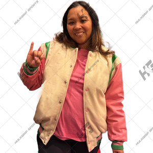 A | K | Chaqueta Letterman de Lana/Nylon Rosa con Mangas y Tirantes Verdes, Cuello Alto, Estilo Urbano, Invierno, Unisex, Bordado - Product Image 4