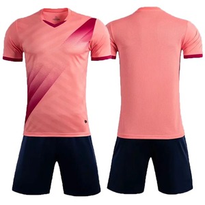 2024 personnalisé hommes vêtements de sport en gros maillot de football Shorts uniforme pour adultes avec nom de l'équipe sportive 100% Polyester - Product Image 5