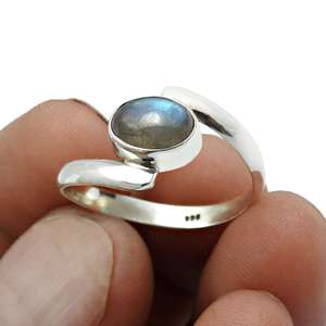 Bague en argent sterling 925 de haute qualité de style bohème avec pierre précieuse labradorite ovale naturelle, style bohème personnalisé, bagues pour femmes - Product Image 3
