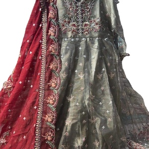 ชุดสูทแต่งงานแบบทางการสำหรับผู้ใหญ่ผ้าชีฟองปักด้วยมือสไตล์ปากีสถานจาก2022 - Product Image 1