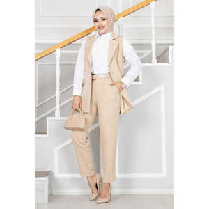 Conjunto de chaleco hijab con detalle de cuello de pañuelo color crema estilo oficinista - Product Image 4