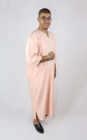 Gandoura marocaine en gabardine rose pour hommes Robes caftan faites à la main 10 OEM Lavable Traditionnel Personnalisé Accepté