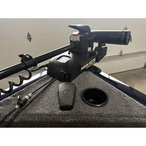 Bote de Pesca Premium Tracker Boats Pro Guide V-16 SC 2026 - Product Image 1